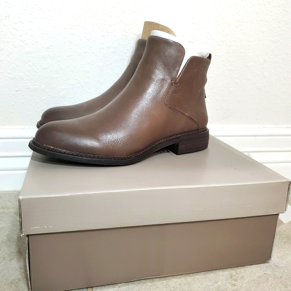 Women's Hyla Boots 7M - Picture 1 of 4